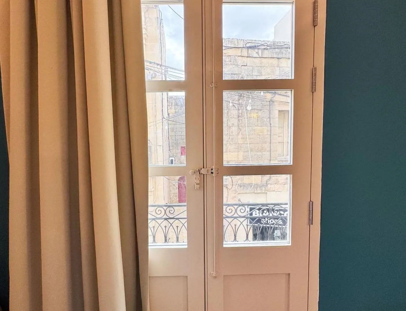 Guest house Mosta Stays By Zzzing Malta